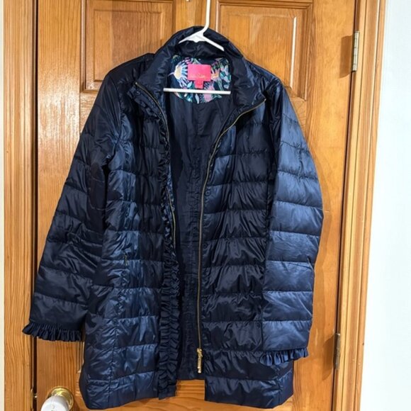 Lilly Pulitzer Jackets & Blazers - Lilly Pulitzer beautiful size 12 navy blue puffer jacket
